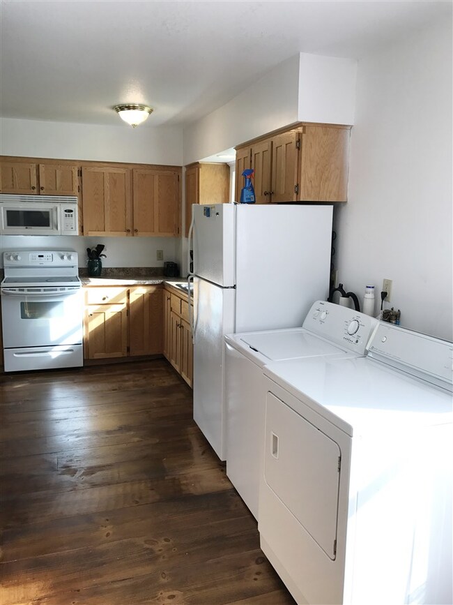 135 Pageant Park Rd, Barton, VT 05822 - photo 7