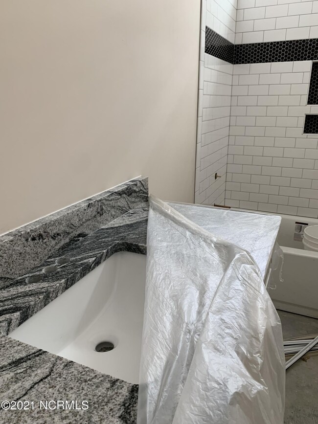 ds shared bath