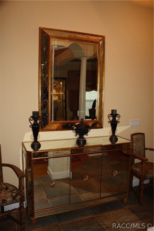 Amazing Foyer