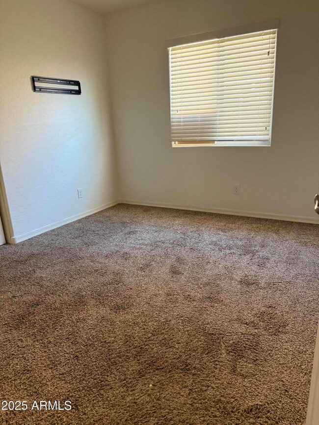 5623 S 27th Dr, Phoenix, AZ 85041 - photo 6