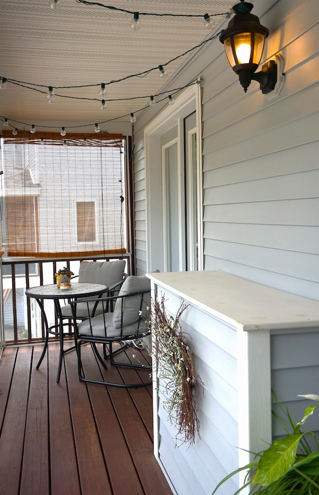 Welcome to the Enclosed Porch!