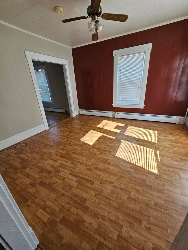 119a Franklin St, Franklin, NH 03235 - photo 4