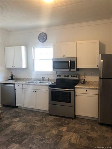 202 Mcconnell St, Clover, SC 29710 - photo 5