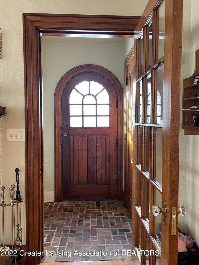 4 - Front entrance vestibule 3
