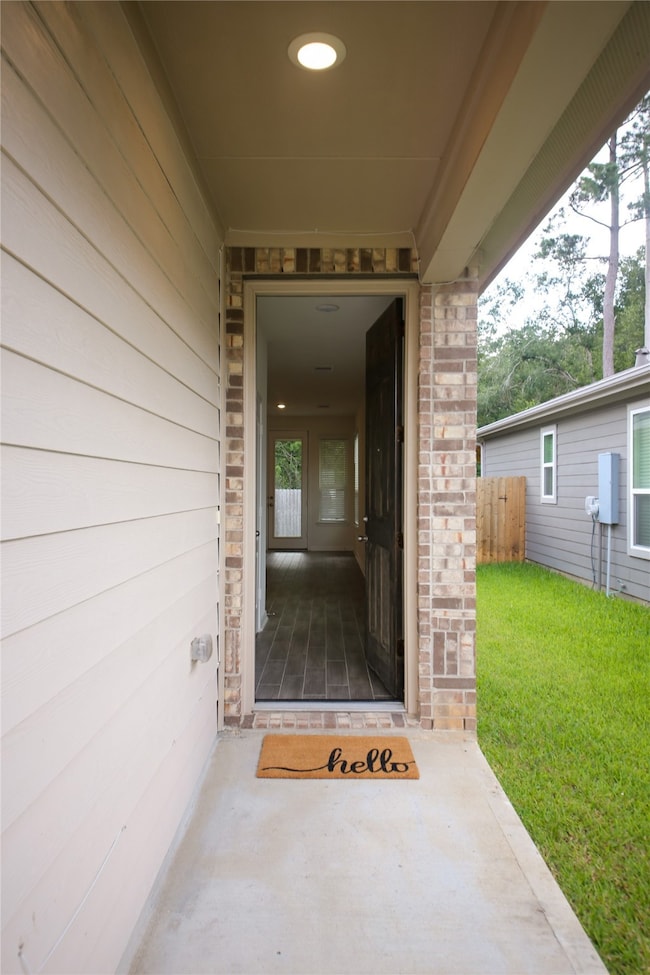 COVERED FRONT PORCH