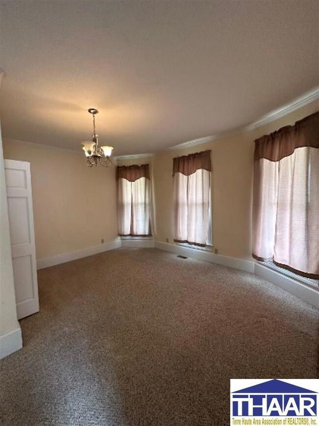 560 N Main St, Linton, IN 47441 - photo 7