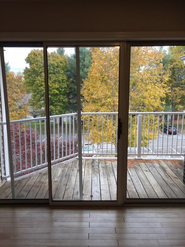 2 Galloway Rd unit 33, MerriMacK, NH 03054 - photo 6