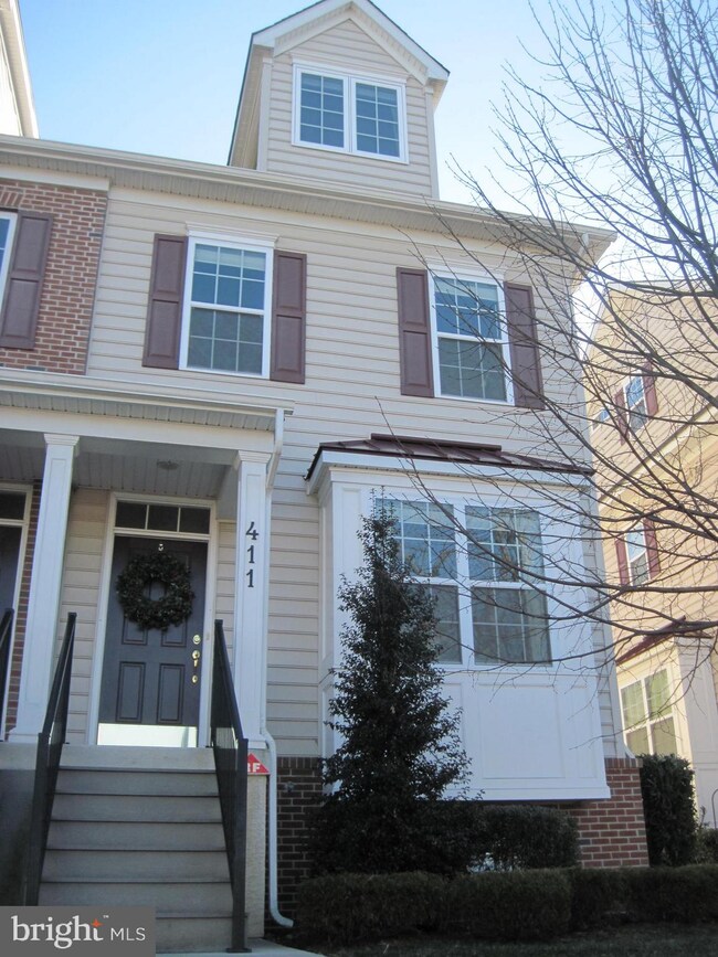411 N Line St, Lansdale, PA 19446 - photo 2