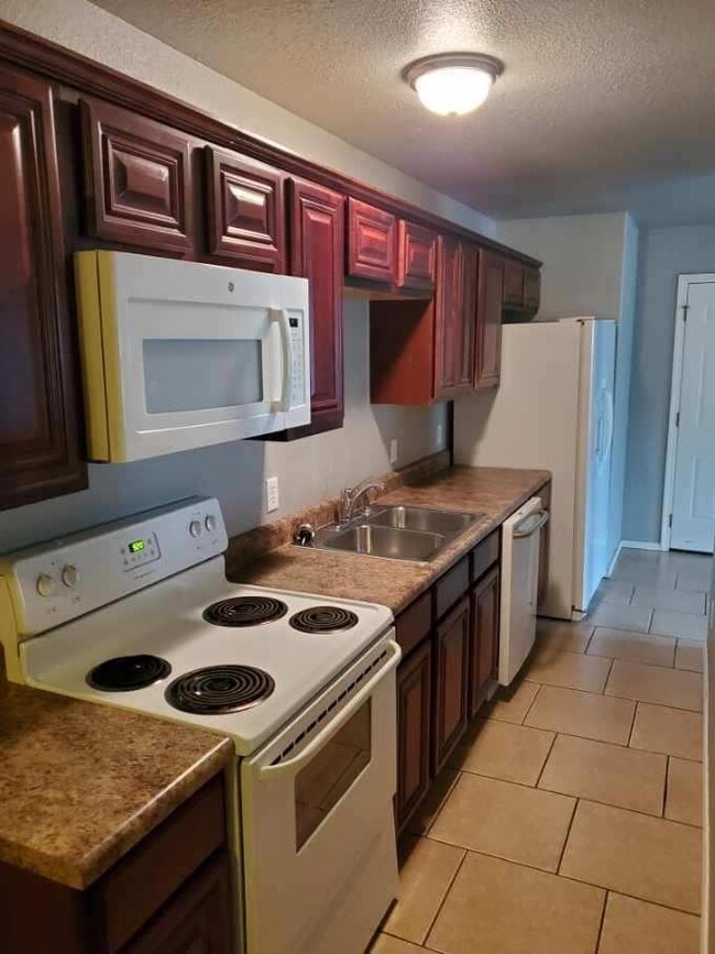 221 Carrigan Rd unit A, Elkins, AR 72727 - photo 2