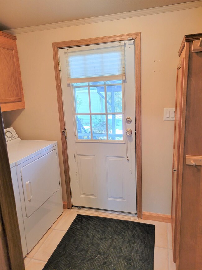 108 Hillview Cir, Charlestown, NH 03603 - photo 7