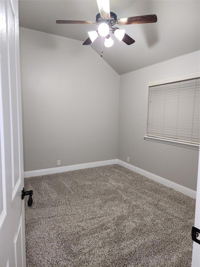 272 Armstrong Ln, Lavon, TX 75166 - photo 5