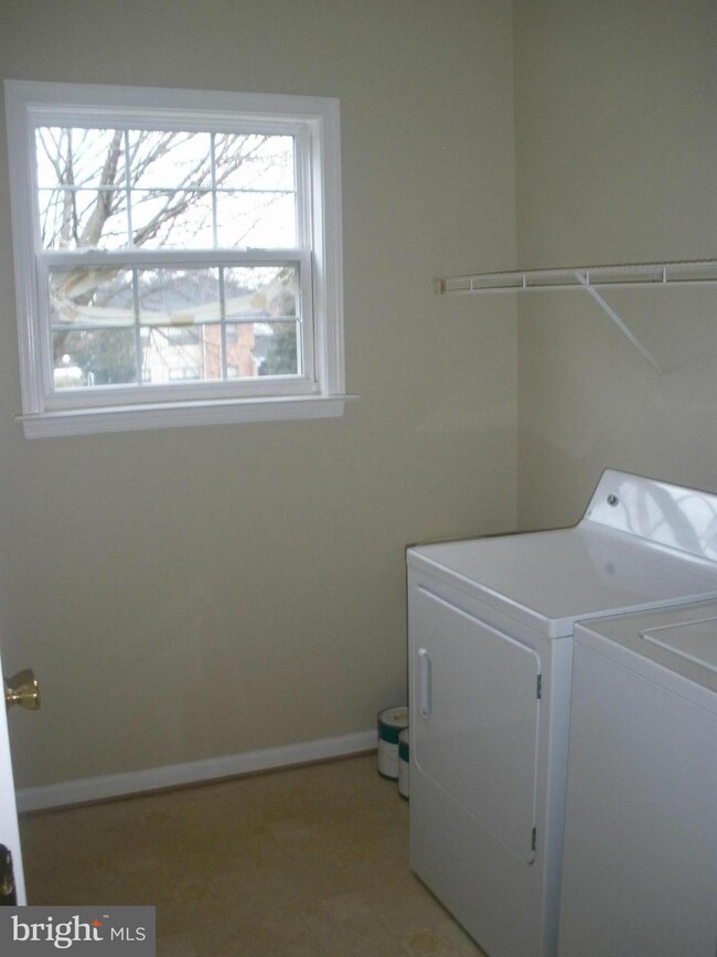 14114 Shelby Cir, Hagerstown, MD 21740 - photo 5