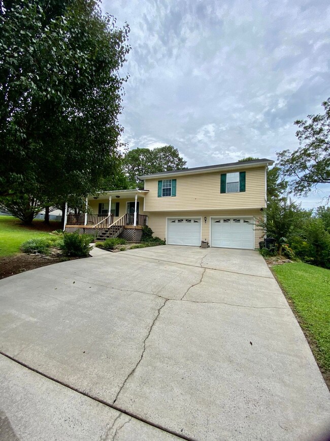 663 Champagne Trail, Dalton, GA 30721 - photo 6