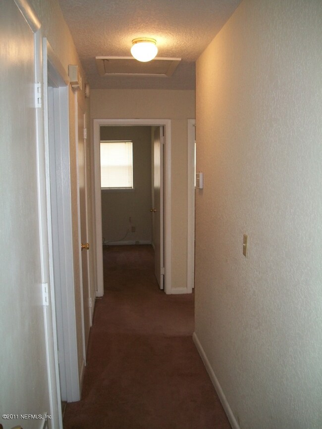 8006 Fabray Dr, Jacksonville, FL 32210 - photo 7