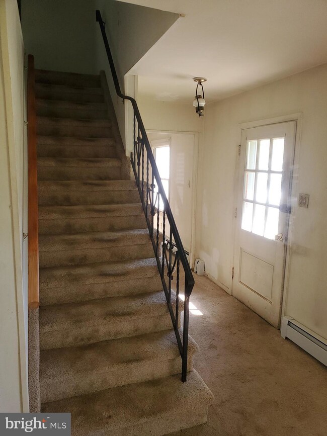 135 Plumtree Ln, Willingboro, NJ 08046 - photo 4