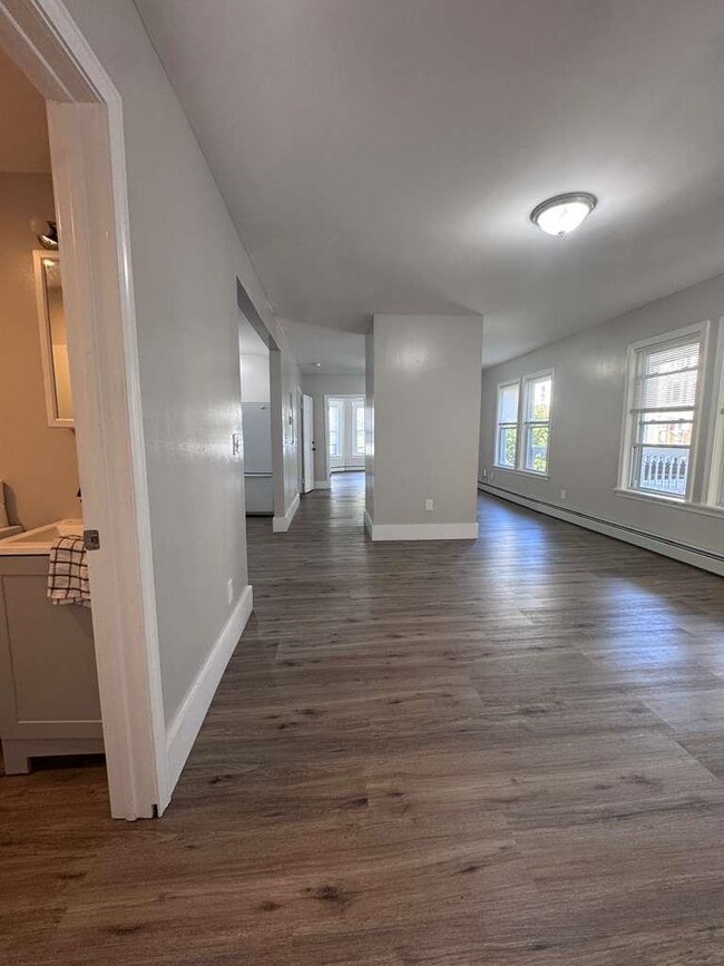 267 Silver St, Manchester, NH 03103 - photo 6