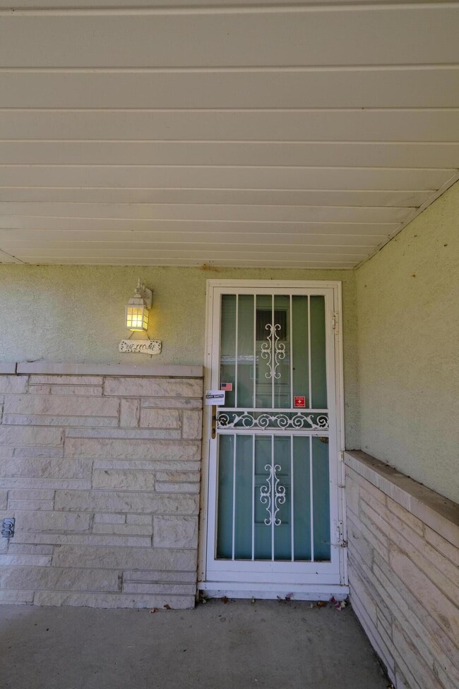 798 Bernhard Rd, Columbus, OH 43213 - photo 3