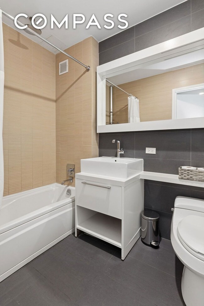 305 W 16th St unit 5F, New York, NY 10011 - photo 5