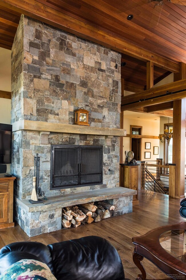 3437 NW Greenleaf Way, Bend, OR 97701 - photo 5