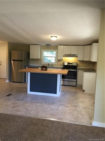 70 Nix Rd, Hendersonville, NC 28792 - photo 4