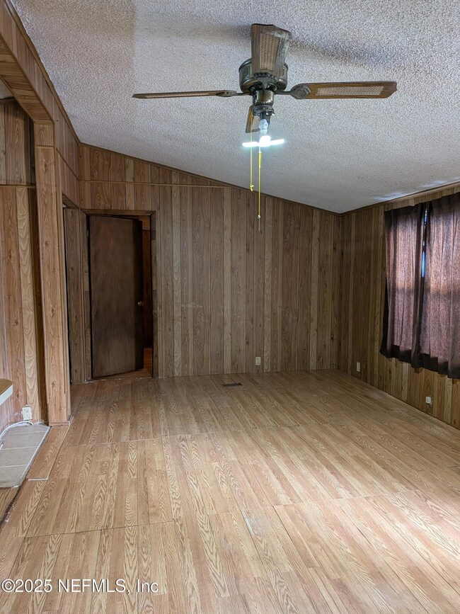 8727 Nussbaum Dr, Jacksonville, FL 32210 - photo 5