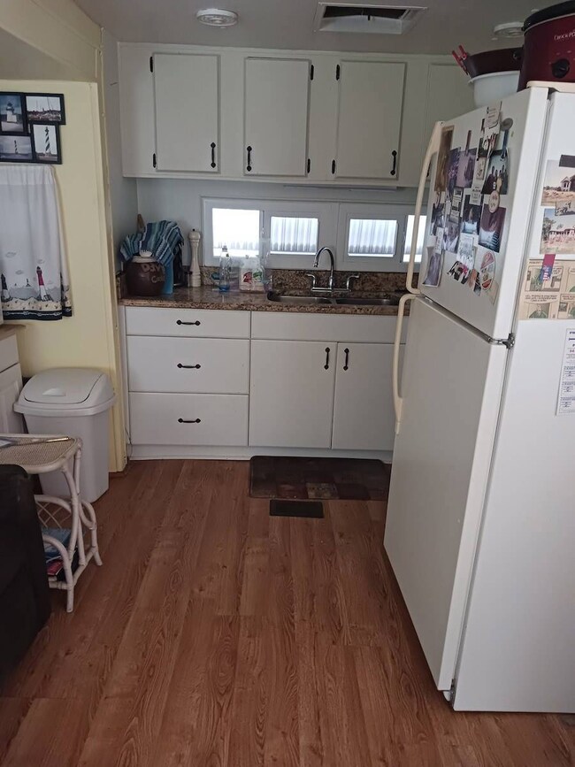 8615 Bayshore Rd unit 11, Palmetto, FL 34221 - photo 6