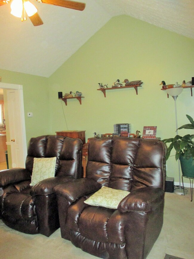 260 W Doak Rd, Manchester, TN 37355 - photo 3