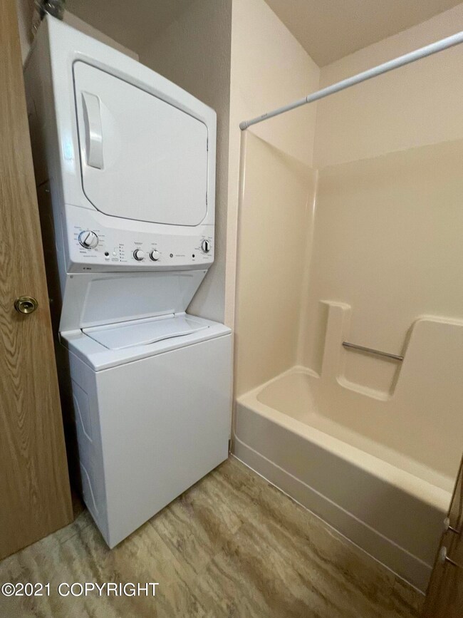 3570 W Dimond Blvd unit B2, Anchorage, AK 99502 - photo 7