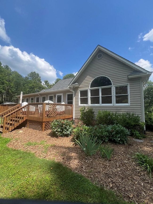 23340 Beech Mountain Rd, Damascus, VA 24236 - photo 2