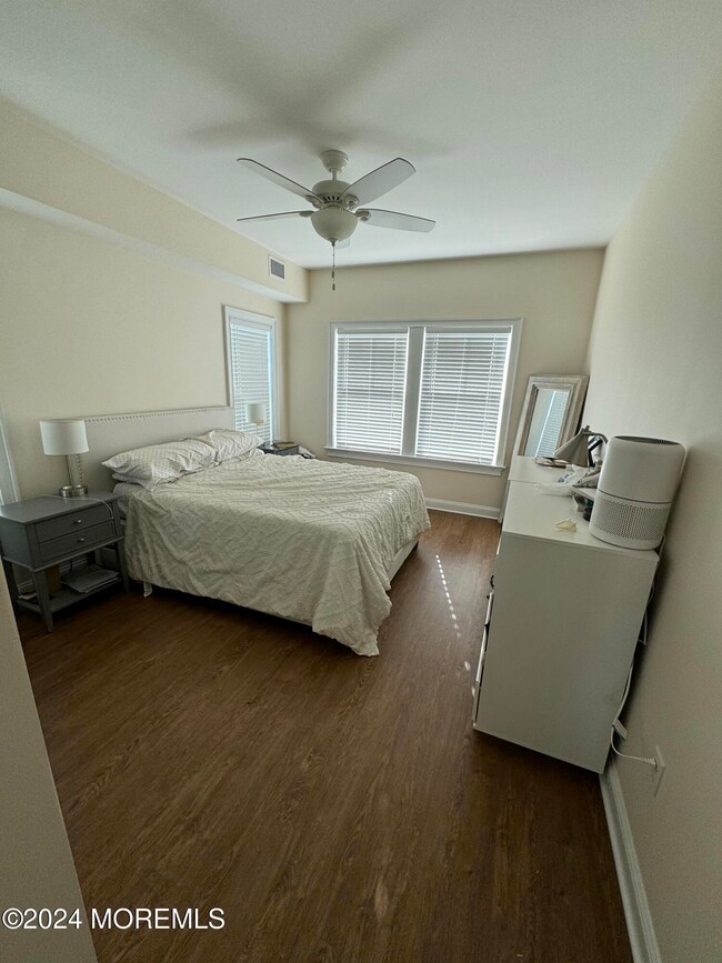 50 Main Ave unit 3e, Ocean Grove, NJ 07756 - photo 4