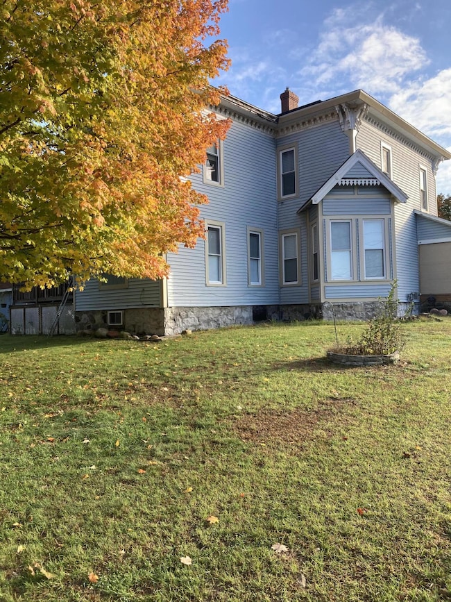 423 Oak St, Paw Paw, MI 49079 - photo 6