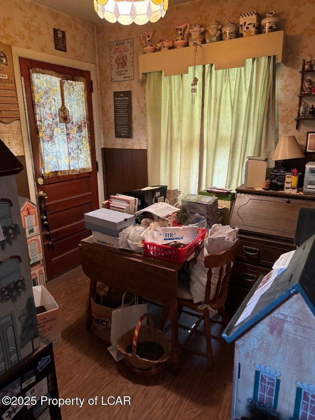 Cedar mud pantry