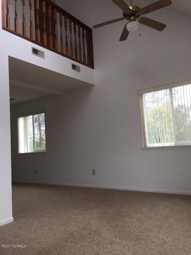 157 Sherrill Loop Rd unit 4, Sneads Ferry, NC 28460 - photo 4