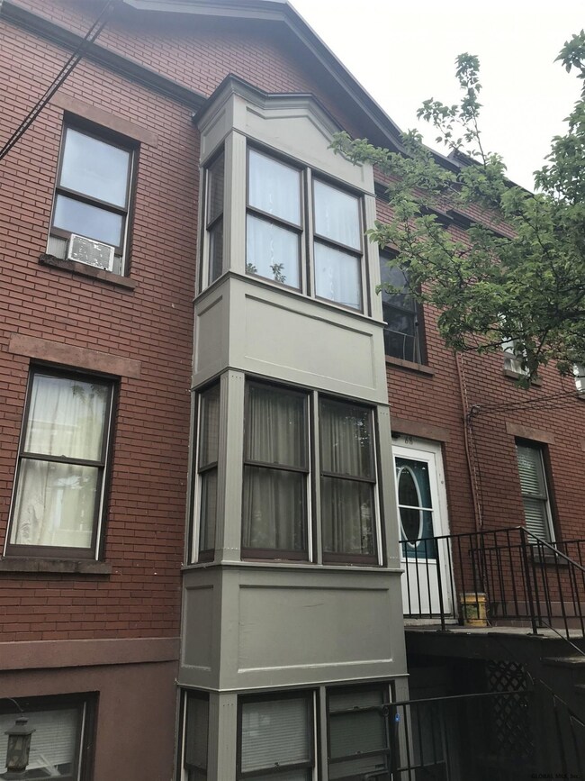 68 Catherine St, Albany, NY 12202 - photo 2
