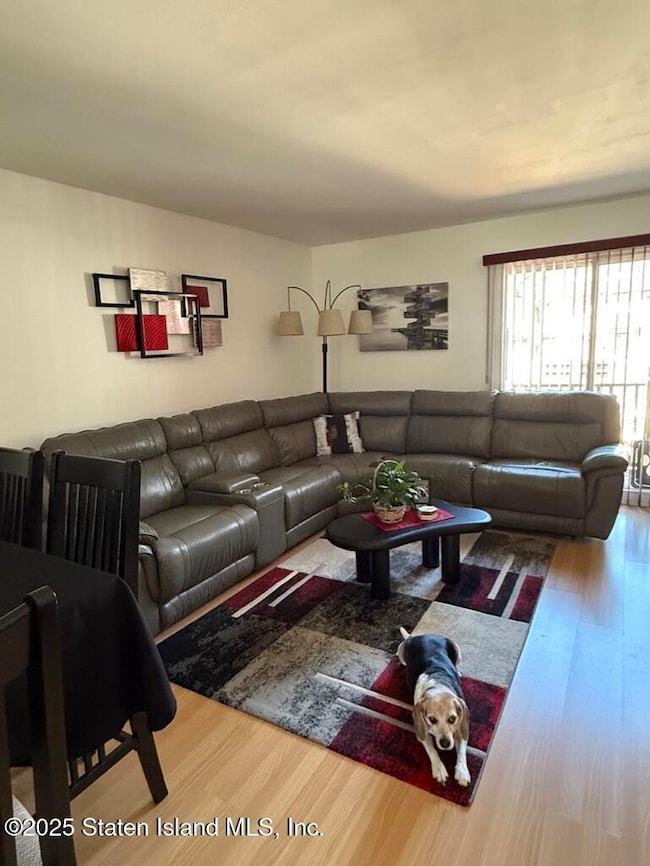 20 Country Ln, Staten Island, NY 10312 - photo 7