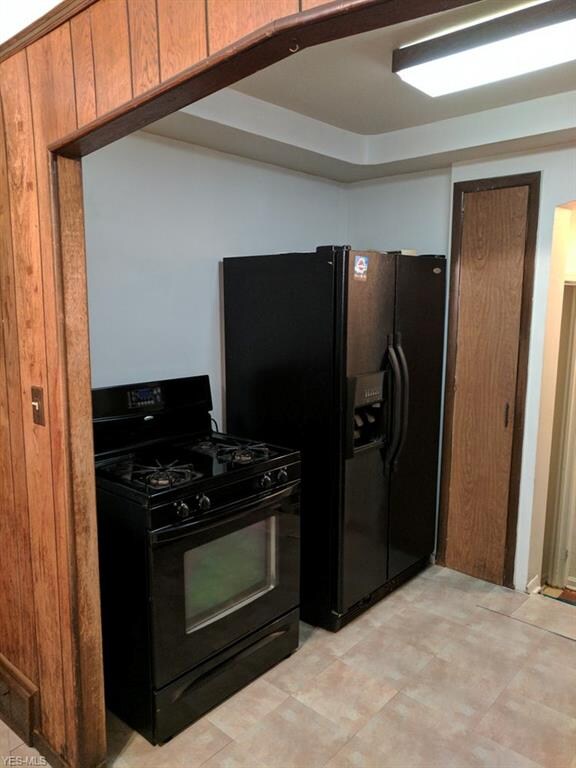 19812 Libby Rd, Maple Heights, OH 44137 - photo 6