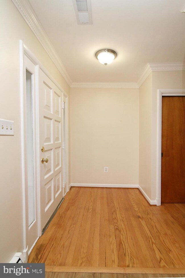 6507 Carroll Highlands Rd, Sykesville, MD 21784 - photo 7