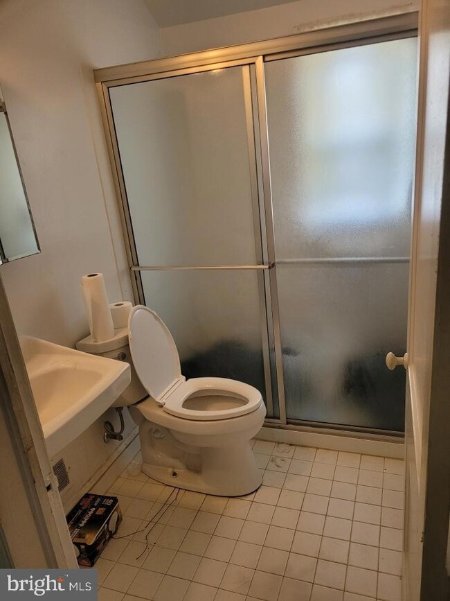 8526 Oakleigh Rd, Parkville, MD 21234 - photo 6