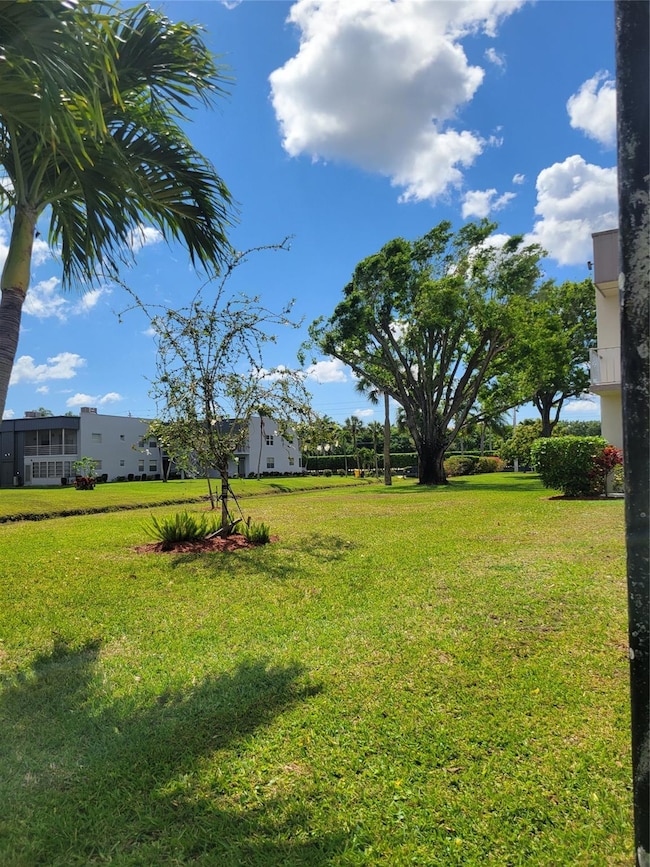 480 Capri J, Delray Beach, FL 33484 - photo 4