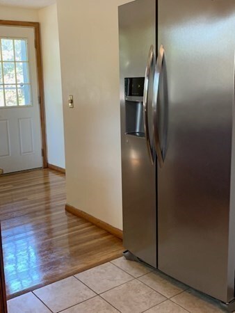 23 Totman Dr unit A, Woburn, MA 01801 - photo 3