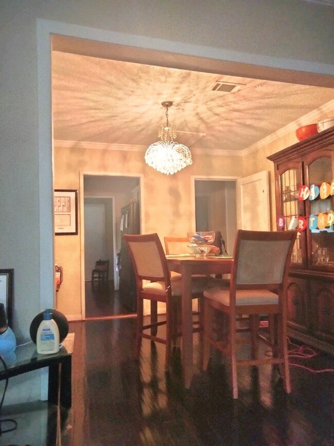 4525 Kingsbury St, Houston, TX 77021 - photo 5