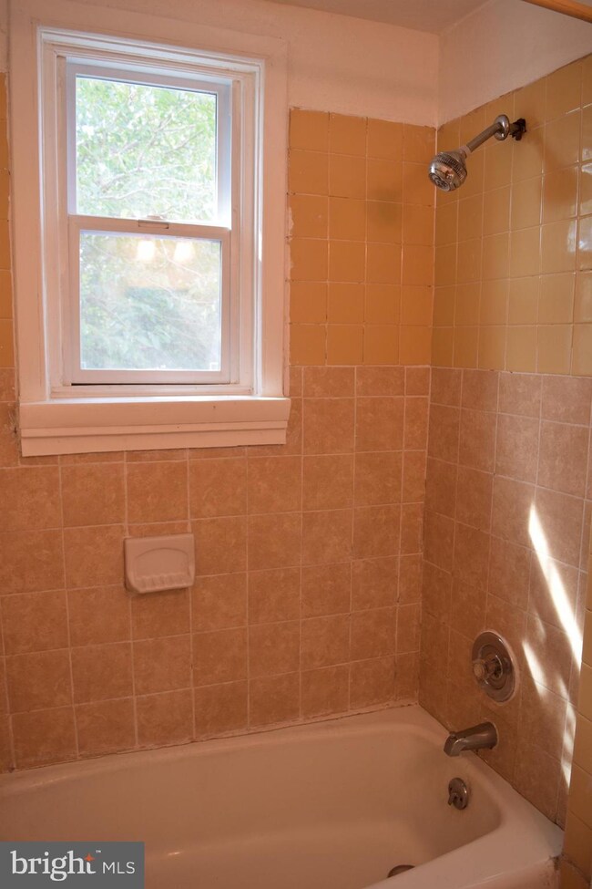 129 Bungalow Ave, Wilmington, DE 19805 - photo 7