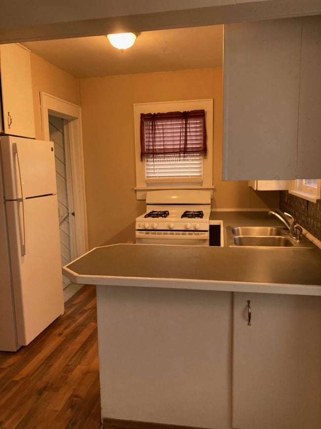 390 E 4th St, Colby, KS 67701 - photo 4