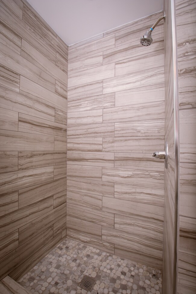 Seperate shower