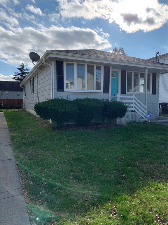 80 Manomet St, Providence, RI 02909 - photo 3