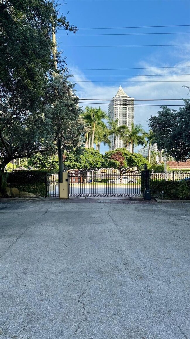 4812 Pine Tree Dr unit 204, Miami Beach, FL 33140 - photo 6