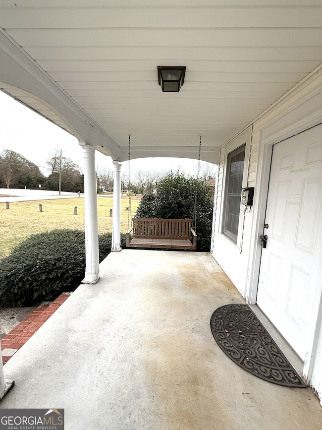 243 W Tate St, Elberton, GA 30635 - photo 2