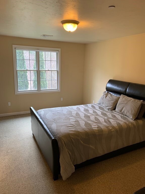 215 Longmeadow Rd unit 402, Taunton, MA 02780 - photo 5