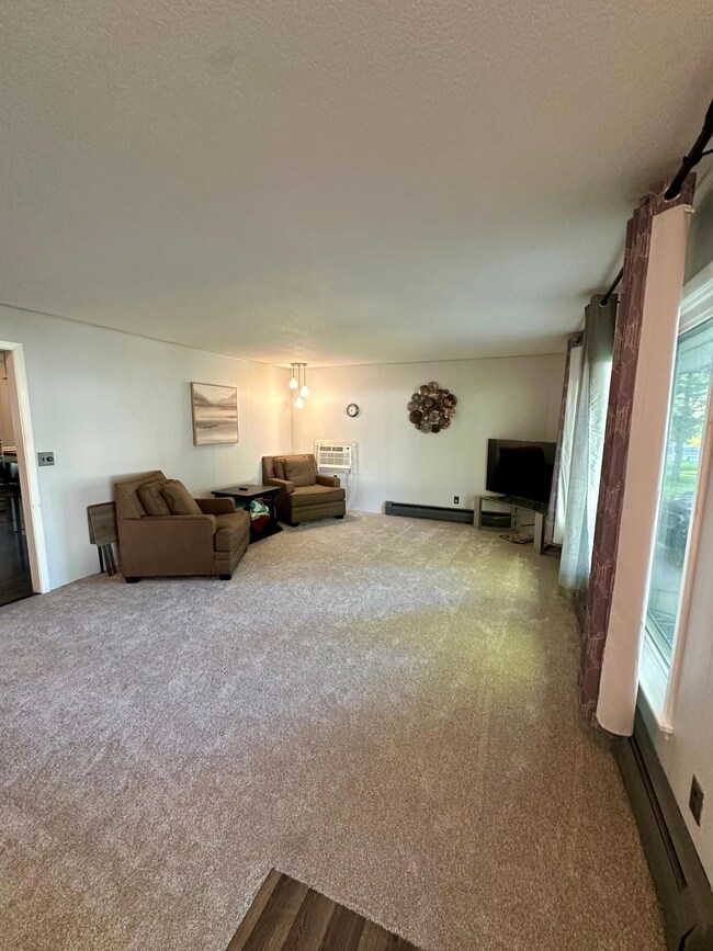 39040 2nd Ave, North Branch, MN 55056 - photo 3