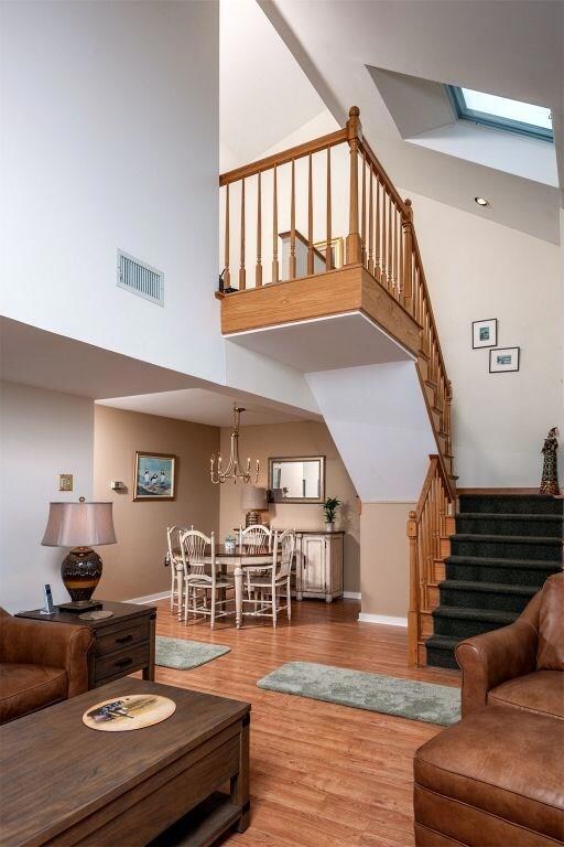Beautiful stairway to the 2nd floor.